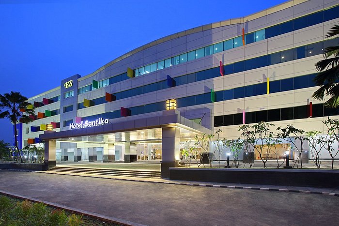 Read more about the article HOTEL SANTIKA KELAPA GADING